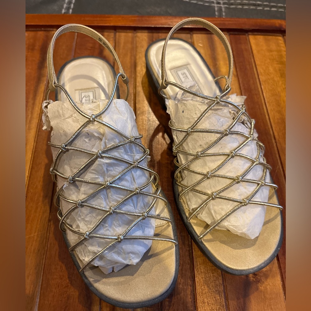 Studio Works Olivia Gold Strappy Sandals Womens 6 New